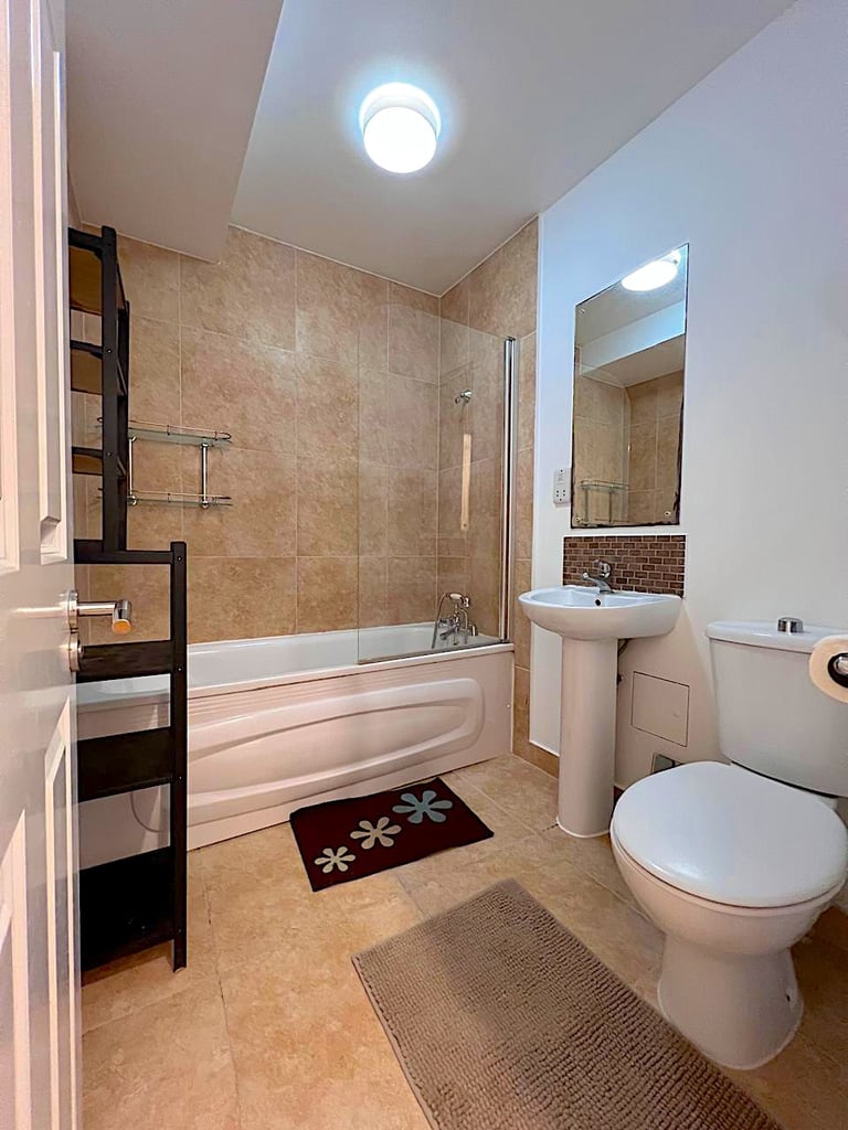 SHORT LET 1 Bed Flat Inclusive All Bills In Greenwich Near Tube Station