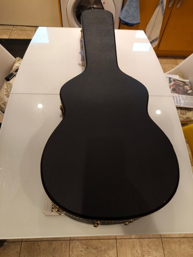 Yamaha Semi-Acoustic guitar