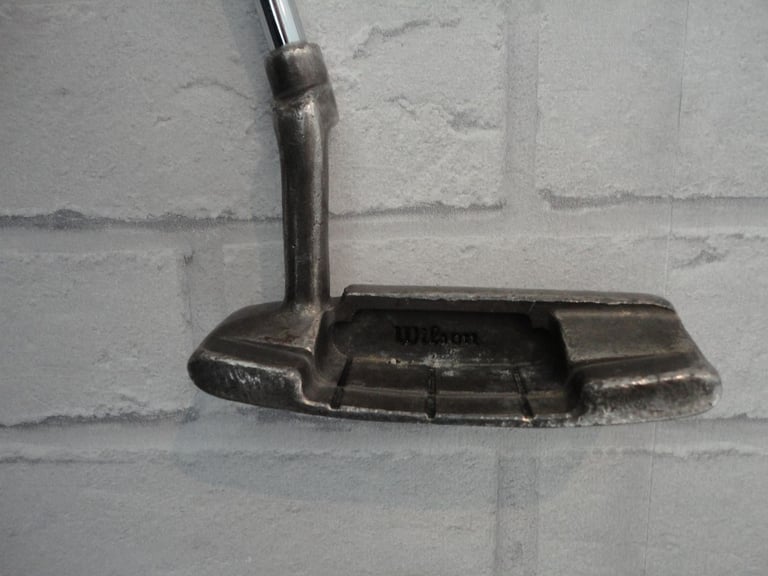 Various golf club putters, various prices, ping, mizuno, wilson, dunlop, slazenger, etc