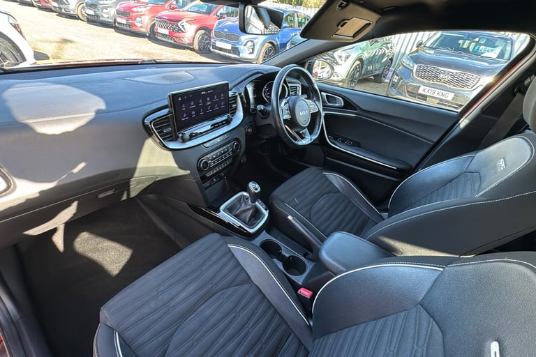  Kia Ceed 1.5 T Gdi Gt Line Hatchback 5dr Petrol Manual Euro 6 s/s 158 Bhp