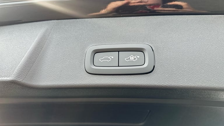 2025 Volvo XC40 2.0 B4P Plus Black Edition 5dr Auto ESTATE PETROL Automatic