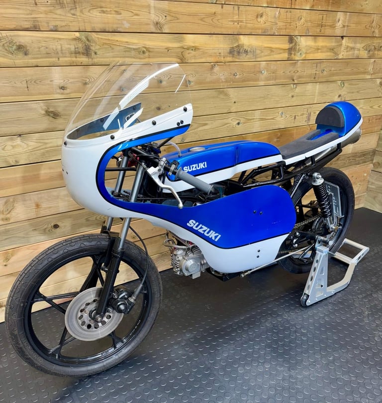 Suzuki ZR50 race replica / 1984 model / tax and mot exempt 