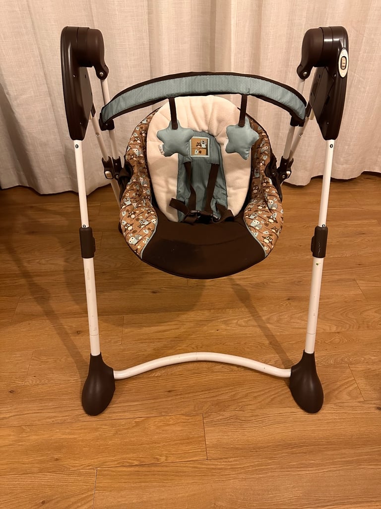 Battery-Operated Baby Swing – Pre-Loved and in Good Condition