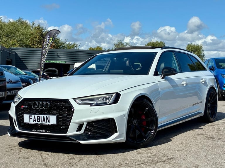 2018 Audi RS4 Avant TFSI Quattro Auto **Pan Roof - HUD - Stunning Example**