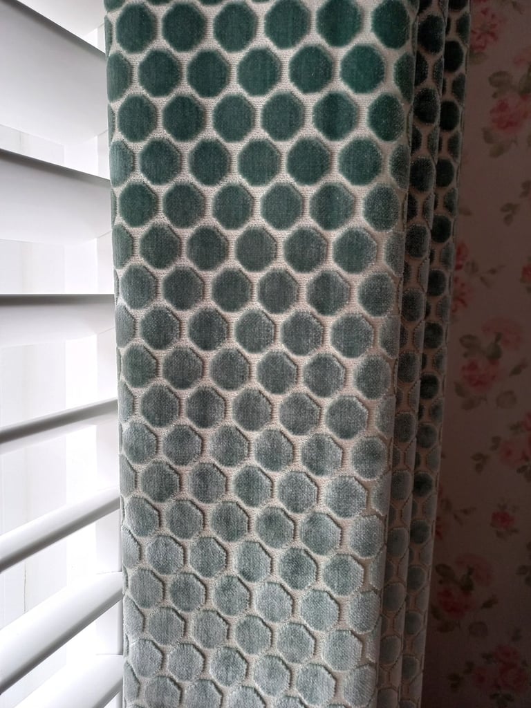 image for M&S SET OF EYELET CURTAINS -MUTED GREEN