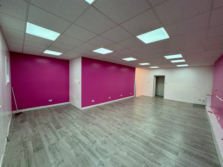 Commercial Property To-Let Cumnock Town Center