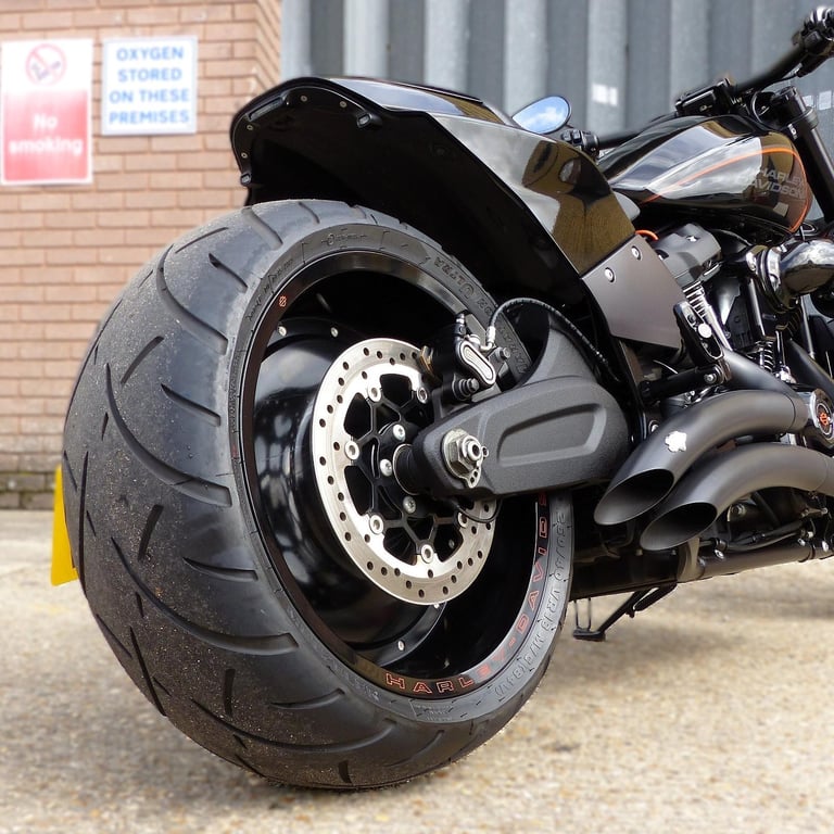 HARLEY DAVIDSON FXDRS SOFTAIL 114 1868. A MUSCLE CRUISER IN PERFECT CONDITION.