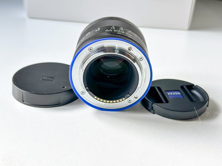 Zeiss Loxia 2/50 