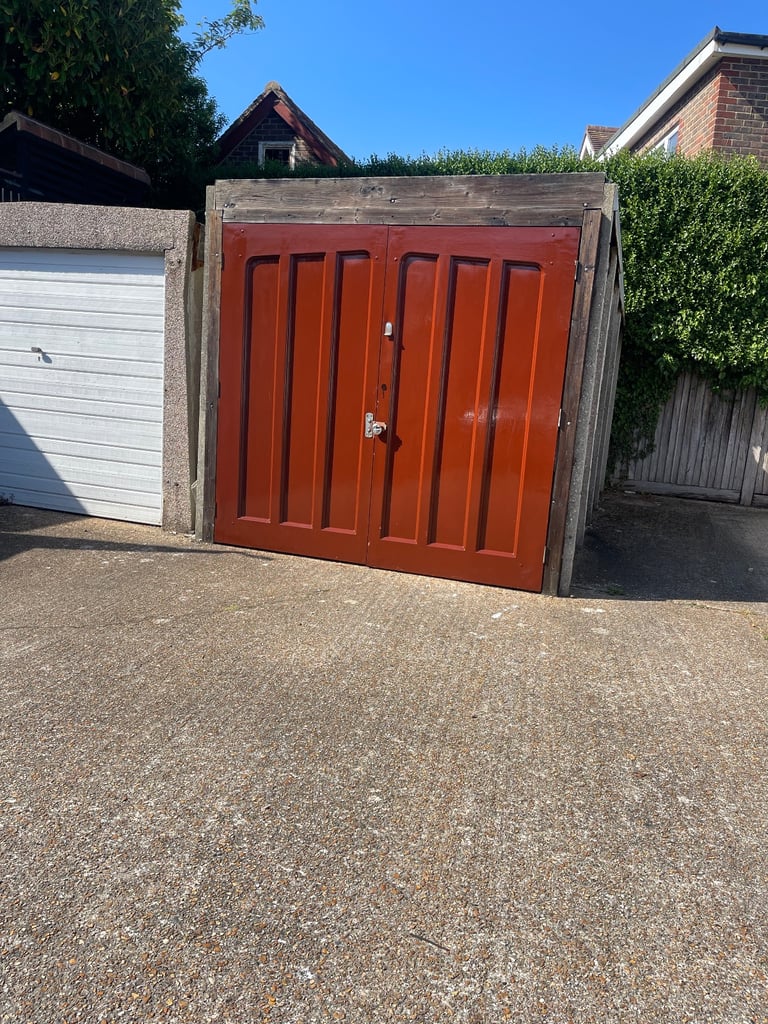 image for Garage to rent in Mile Oak
