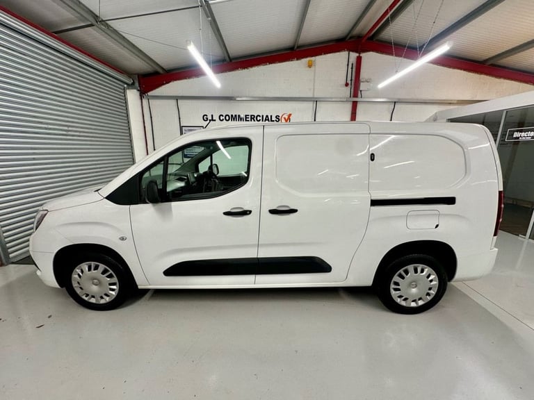 2021 71 VAUXHALL COMBO 1.5 TURBO D 2300 SPORTIVE L2 H1 EURO 6 * 29,507 3 SEATER 