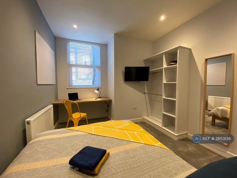 6 bedroom house in Nicander Road, Liverpool, L18 (6 bed) (#2653139)