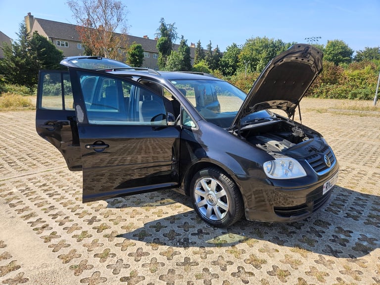 VW AUTOMATIC 7 SETER PETROL ULEZ FREE YEAR MOT SERVICE HISTORY £1999