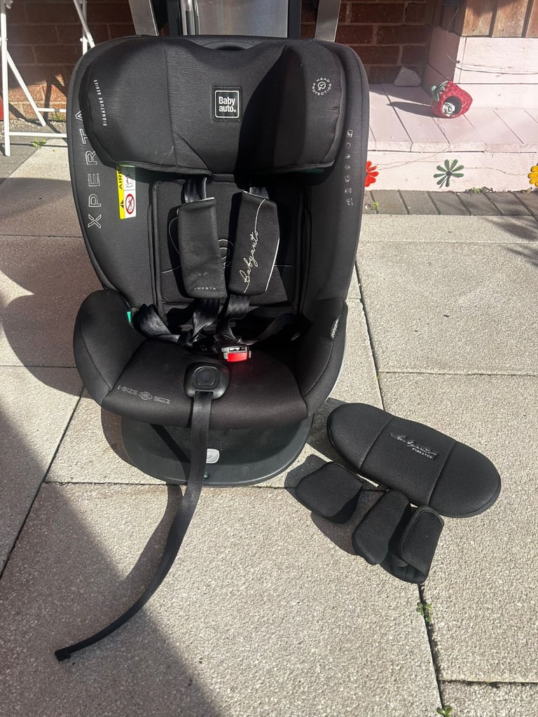 Reduced price Xperta child car seat