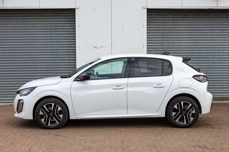 2024 Peugeot 208 1.2 PureTech MHEV Allure Hatchback 5dr Petrol Hybrid e-DSC Euro 6 (s/s) (10 HATC...
