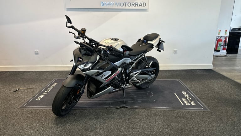 2025 BMW M3 M 1000 R M Comp Pack (25MY) SPORTS PETROL Manual