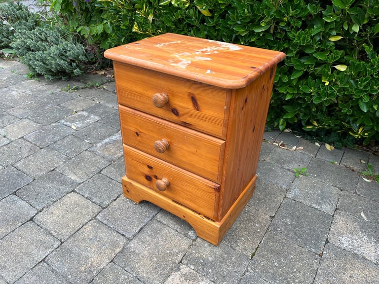 image for Bedside table / locker. Free to collector. 