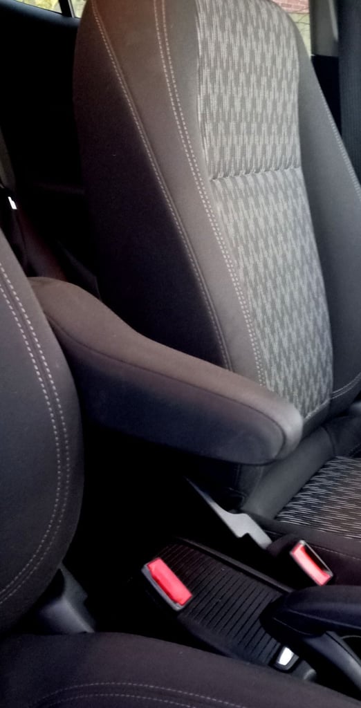 Vauxhall, MOKKA, 2014, Manual, Diesel, 1686 (cc), 5 doors, £35 A Year Road Tax