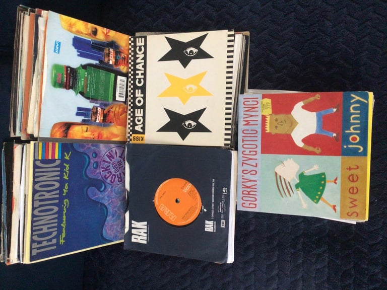 image for Job lot 100 x 7 inch vinyl singles