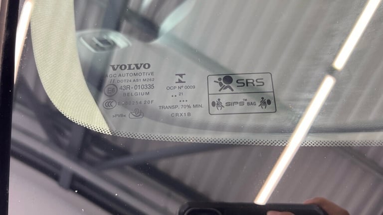 2021 Volvo XC40 Inscription, B4 mild hybrid (Rear Camera,  Black Leather Interior) Estate Petrol ...