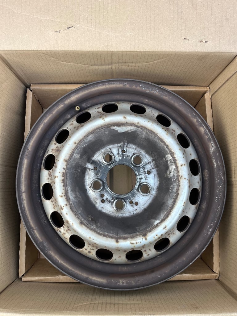 Mercedes Vito 16” wheels and trims 