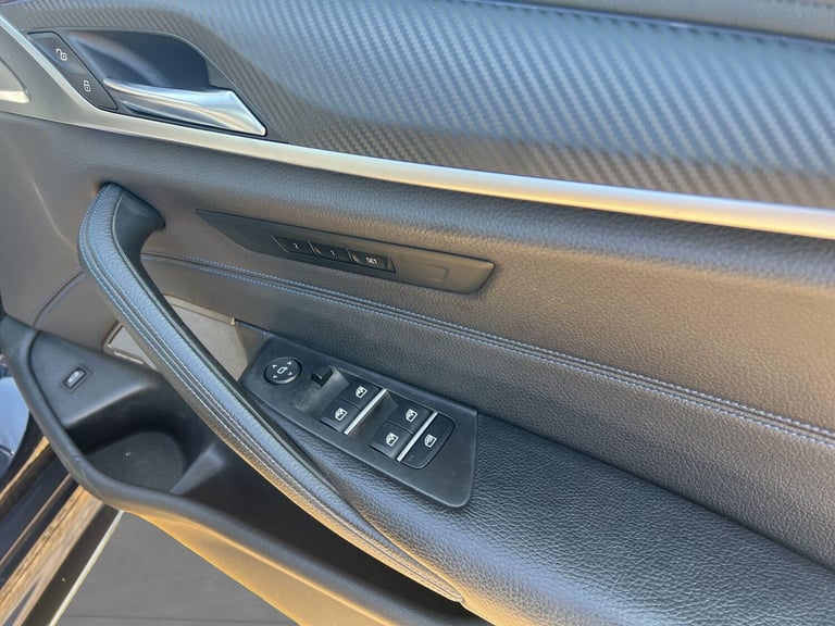 2017 BMW 5 Series 3.0 530d M Sport Auto xDrive Euro 6 (s/s) 4dr SALOON Diesel Automatic