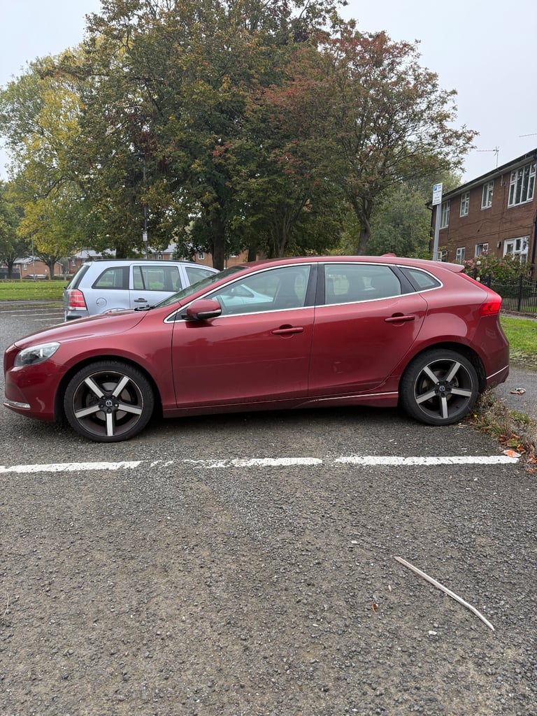 Volvo, V40, Hatchback, 2015, Manual, 1969 (cc), 5 doors