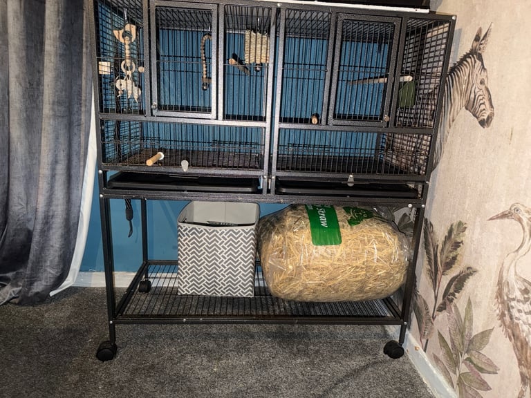 image for Large bird cage excellent condition like new 