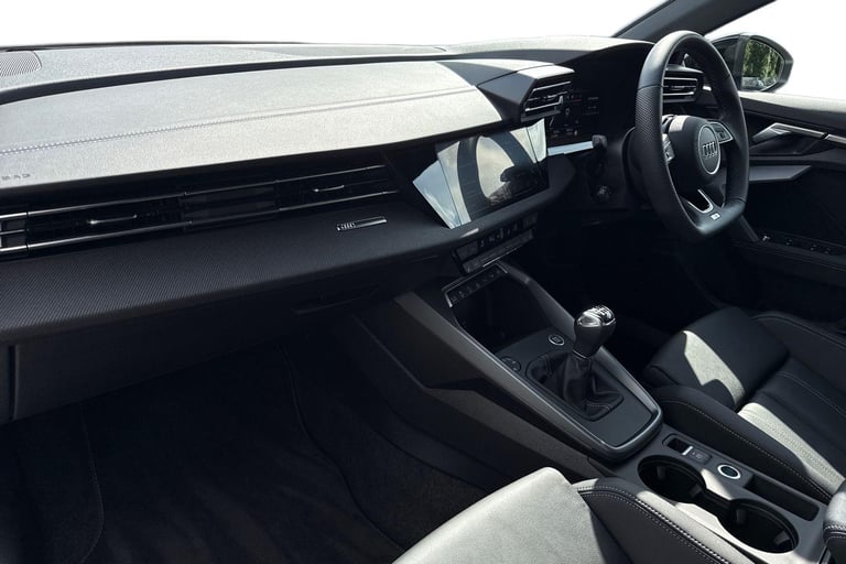 2025 Audi A3 Black Edition 35 TFSI  150 PS 6-speed Saloon PETROL Manual