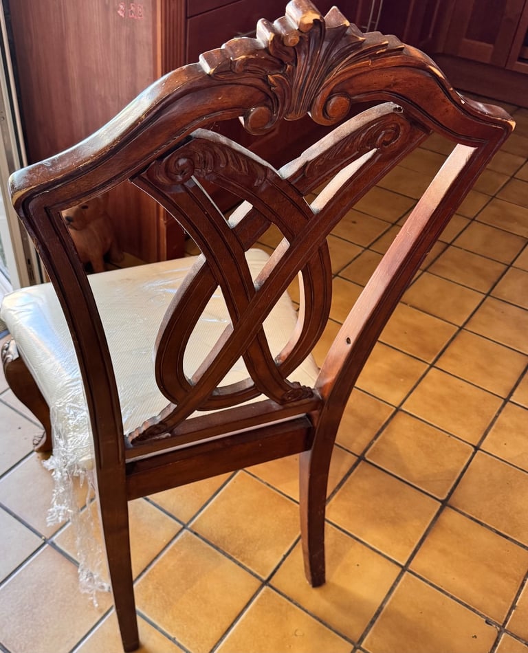image for Dining table with 6 chairs 