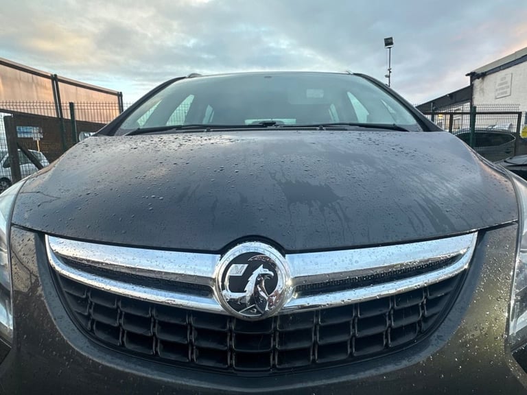 2015 Vauxhall Zafira 1.4T Tech Line 5dr MPV PETROL Manual