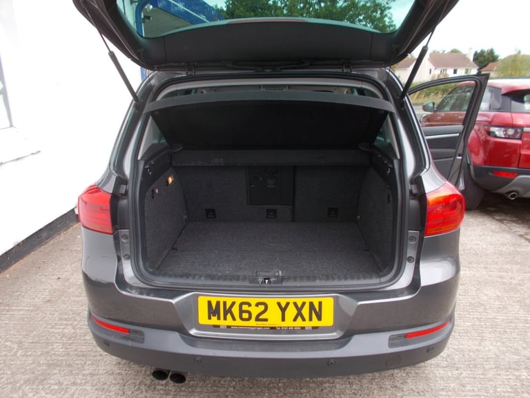 2012 Volkswagen Tiguan 2.0 TDi BlueMotion Tech SE 5dr ESTATE Diesel Manual