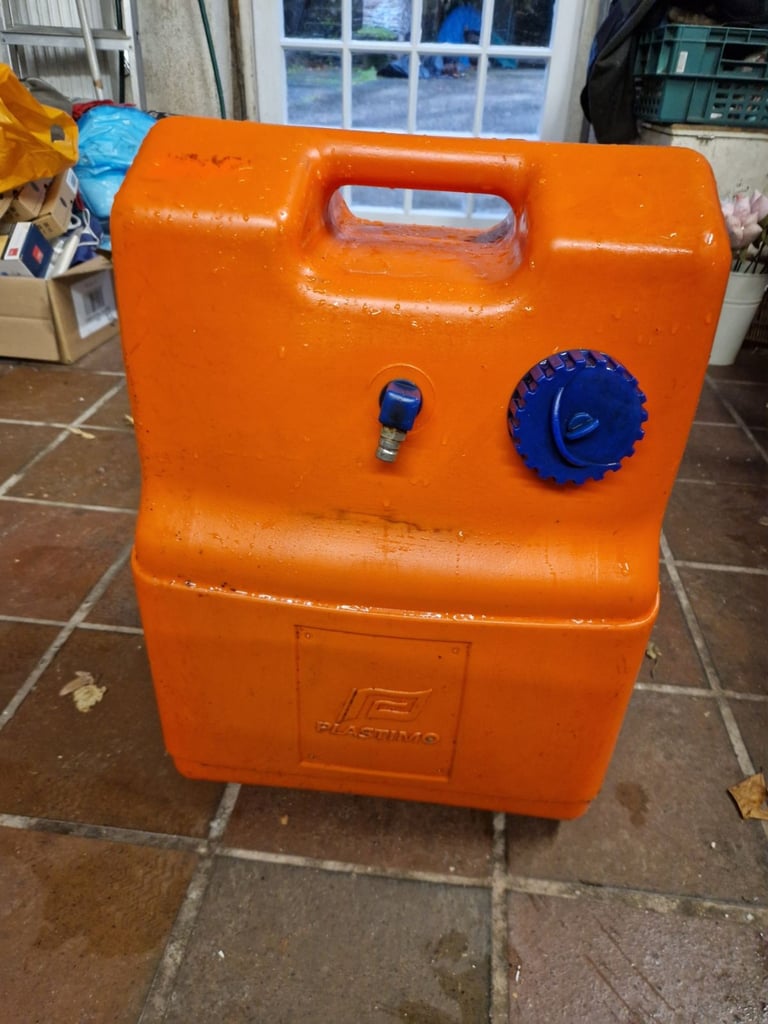 image for Fuel Tank 30 litre Plastimo