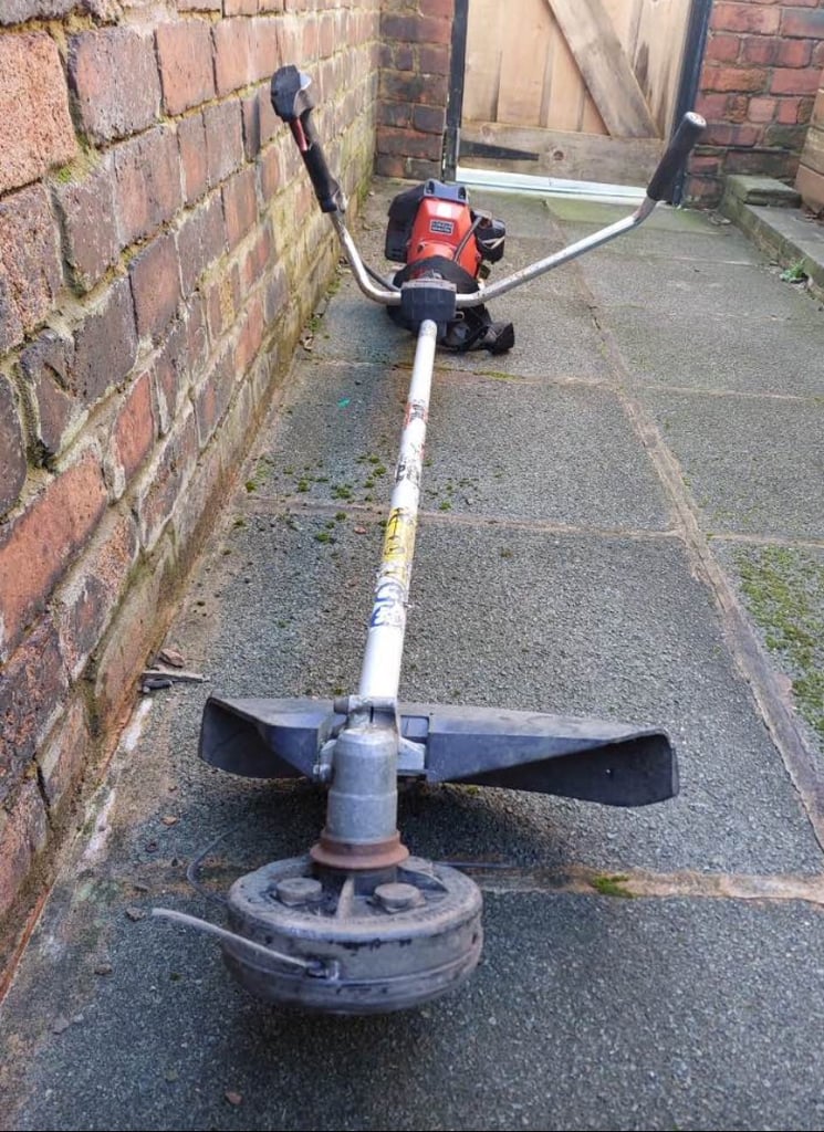 Komatsu Zenoah G4k petrol strimmer garden gardening gardener bullhorn