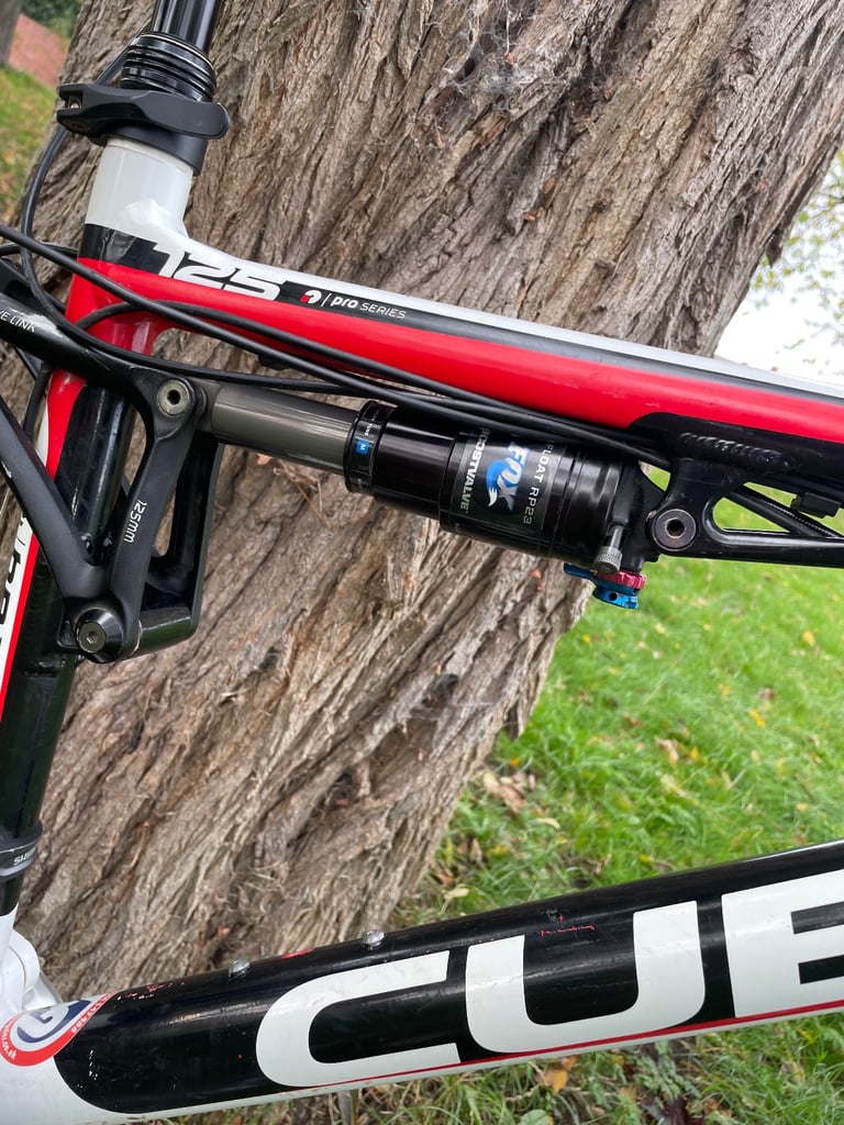 Full suspension mountain bike 