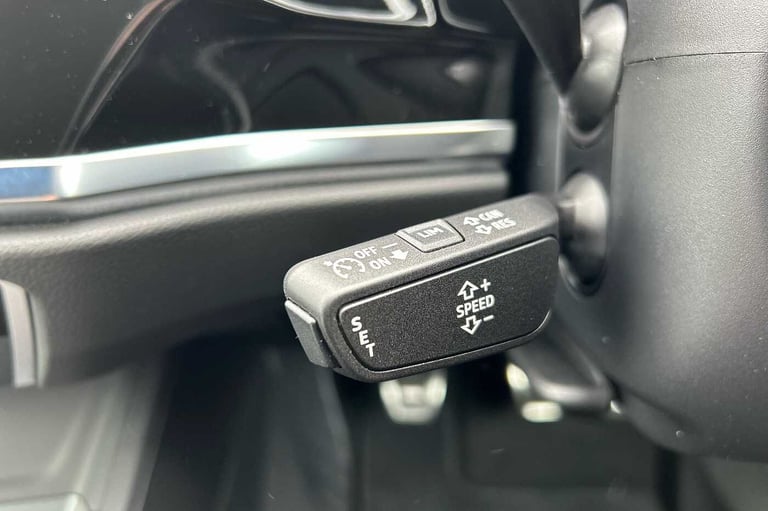 2025 Audi Q3 35 TFSI S Line 5dr (Leather) SUV Petrol Manual