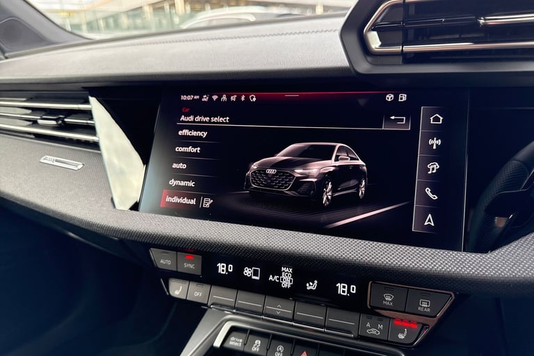 2025 Audi A3 Black Edition 35 TFSI  150 PS 6-speed Saloon PETROL Manual