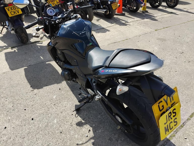 2011 11 KAWASAKI ZR 750 LAF ZR750 Z750 BLACK NAKED Z750R 2k MILES YES 2k 