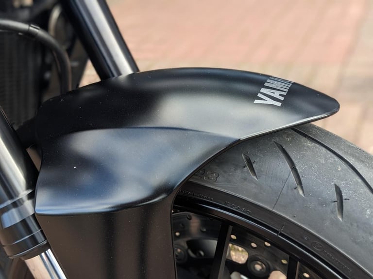 YAMAHA MT-09 2025 - AKRAPOVIC SYSTEM - EVOTECH EXTRAS - NEW REAR TYRE - HOTGRIPS