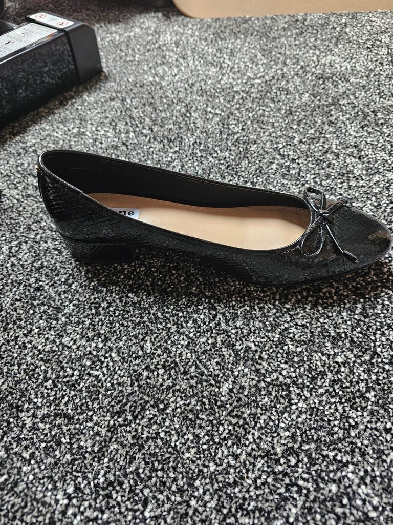 Dune London black senthetic reptile block heel size 7