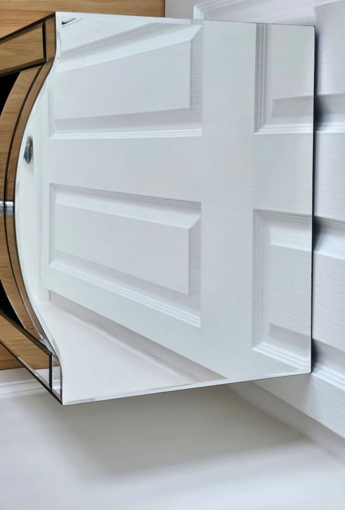 Beautiful Mirrored Bedside Cabinet - Quick Sale!