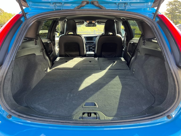 2015 Volvo V60 D2 [115] R DESIGN Nav 5dr Estate Sports Tourer FSH ESTATE Diesel Manual