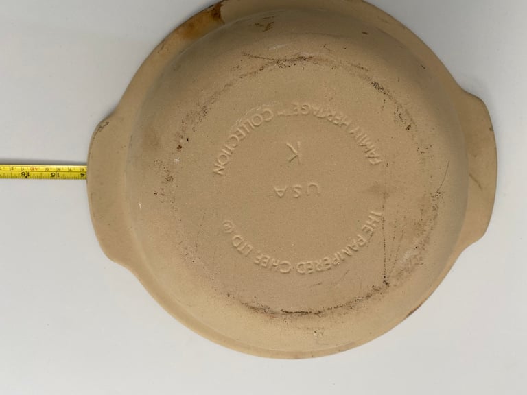 Pampered chef large mixing bowl, hardly used, very good condition