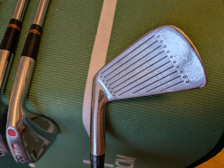 Wilson Staff Fluid Feel Blades 2-9 Iron Set | Classic Forged Blades