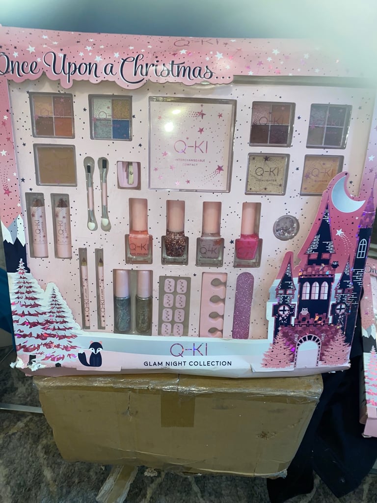 Job lot Christmas makeup set