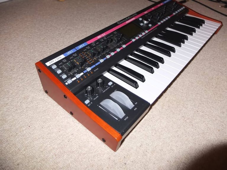 image for Behringer Deepmind 6 Synthesizer