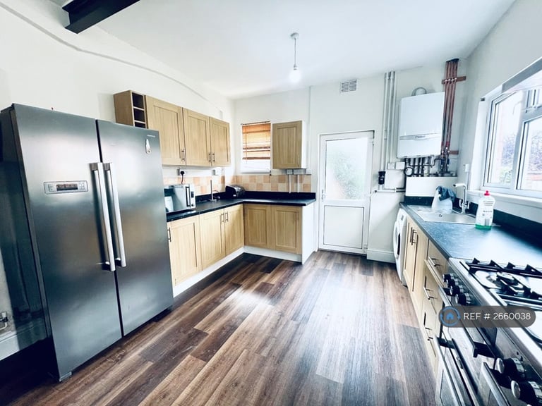 5 bedroom house in Leicester Street, Leamington Spa, CV32 (5 bed) (#2660038)