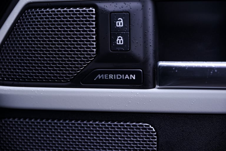2024 Land Rover Defender 110 2.0 P400e 15.4kWh XS Edition SUV 5dr Petrol Plug-in Hybrid Auto 4WD ...