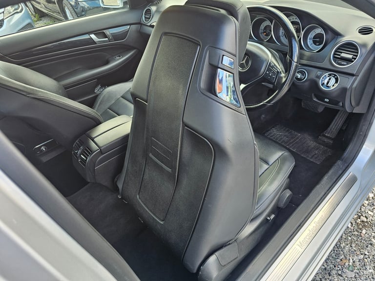 2013 Mercedes-Benz C-Class C220 CDI BlueEFFICIENCY Executive SE 2dr Auto COUPE Diesel Automatic