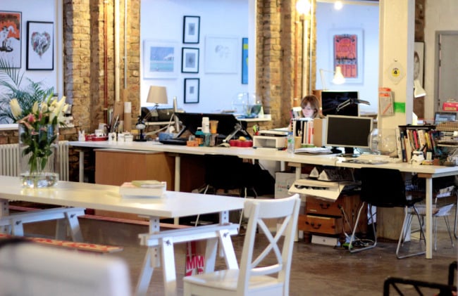Desk Spaces in Dalston - 1 MONTH FREE - 2 month rolling contract £250pcm