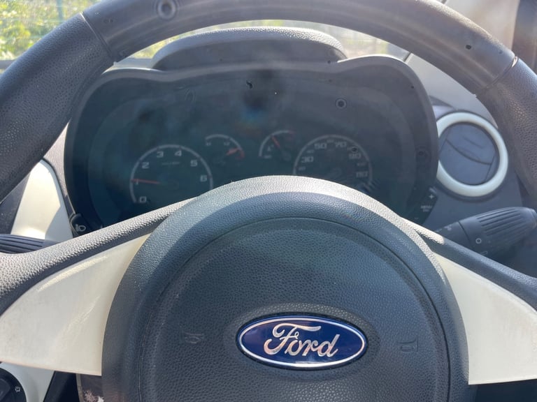 FORD KA 1.2 STUDIO CONNECT S/S 64 REG BLACK 3 DOOR MOT APRIL 15TH 2026 TAX £35 LOW INSURANCE 50+MPG